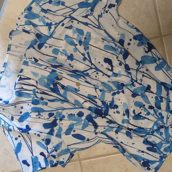 Lightweight Top - Picture 2 of 3